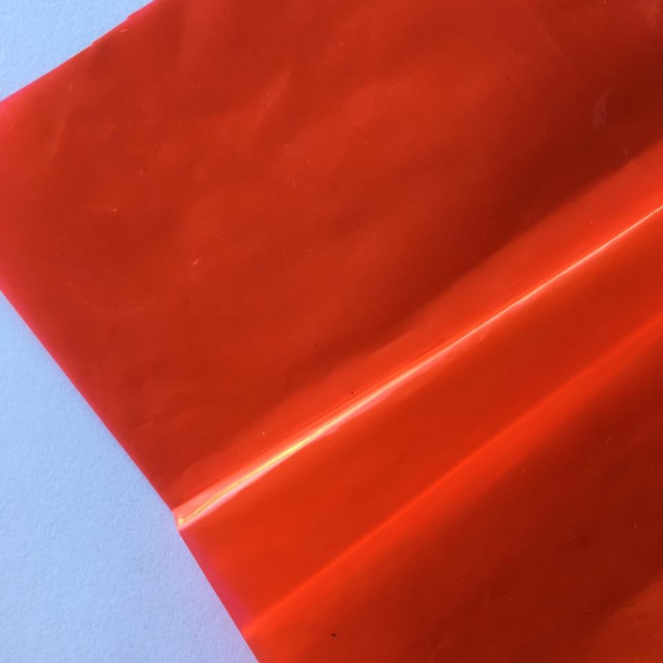 大红色母
