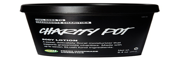 KW Plastics(美国)和Lush Fresh Handmade Cosmetics(加拿大)Lush Black Pot包装作为展品入选2017塑料回收展。不要被名字或者它这漆黑的颜色所愚弄，Lush Black Pot其实是一种可持续性的绿色包装。它被公认为首款通过FDA认证的PP消费后回收树脂，并且作为化妆品硬质包装应用亮相于由美国塑料回收协会主办的2017塑料回收展上。
